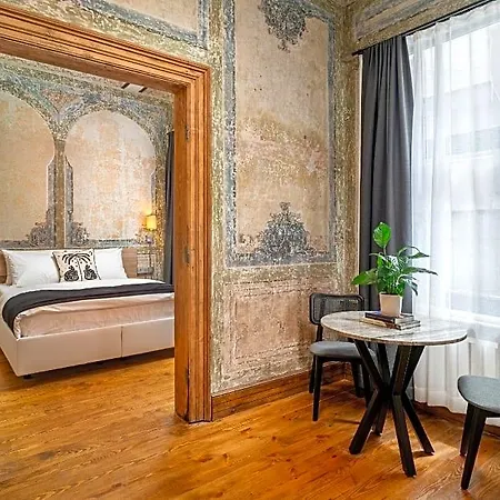 Urban Quarters - Bueklue 4*