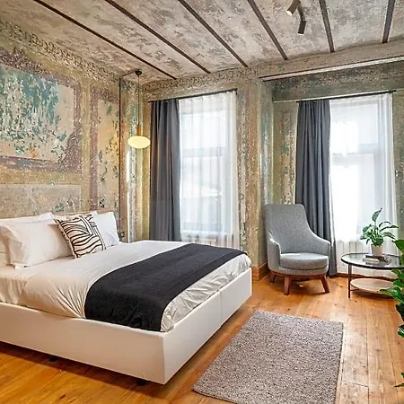 Urban Quarters - Büklü Istanbul
