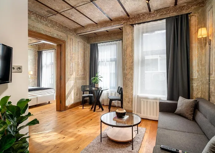 Urban Quarters - Büklü Estambul