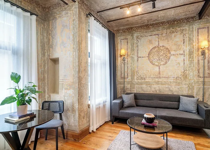 Urban Quarters - Bueklue 4*