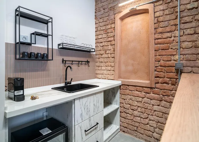 Urban Quarters - Büklü Estambul