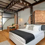 Urban Quarters - Bueklue 4*